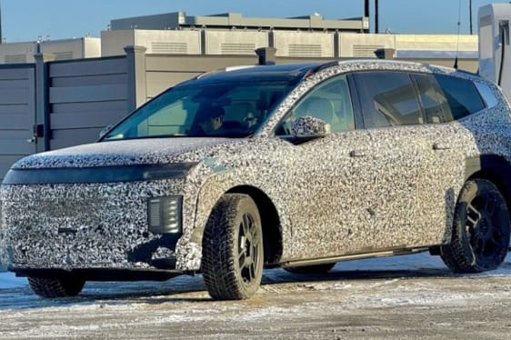 2024 Hyundai Ioniq 7 electric SUV drops disguise in latest spy photos