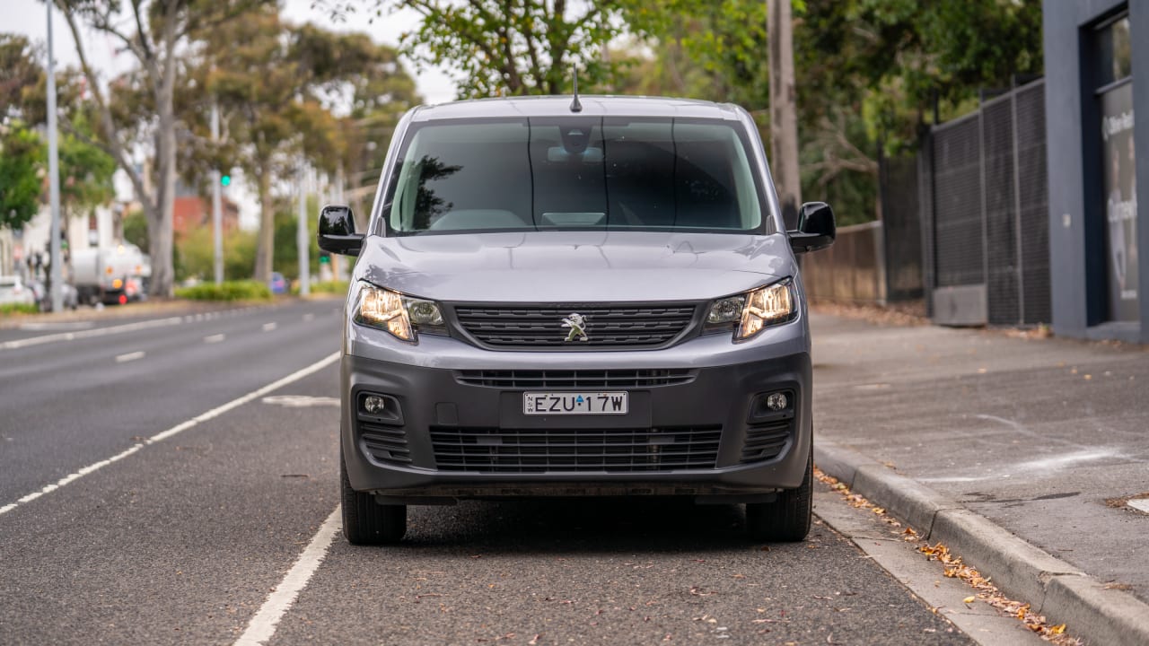 2024 Peugeot e-Partner Pro LWB review