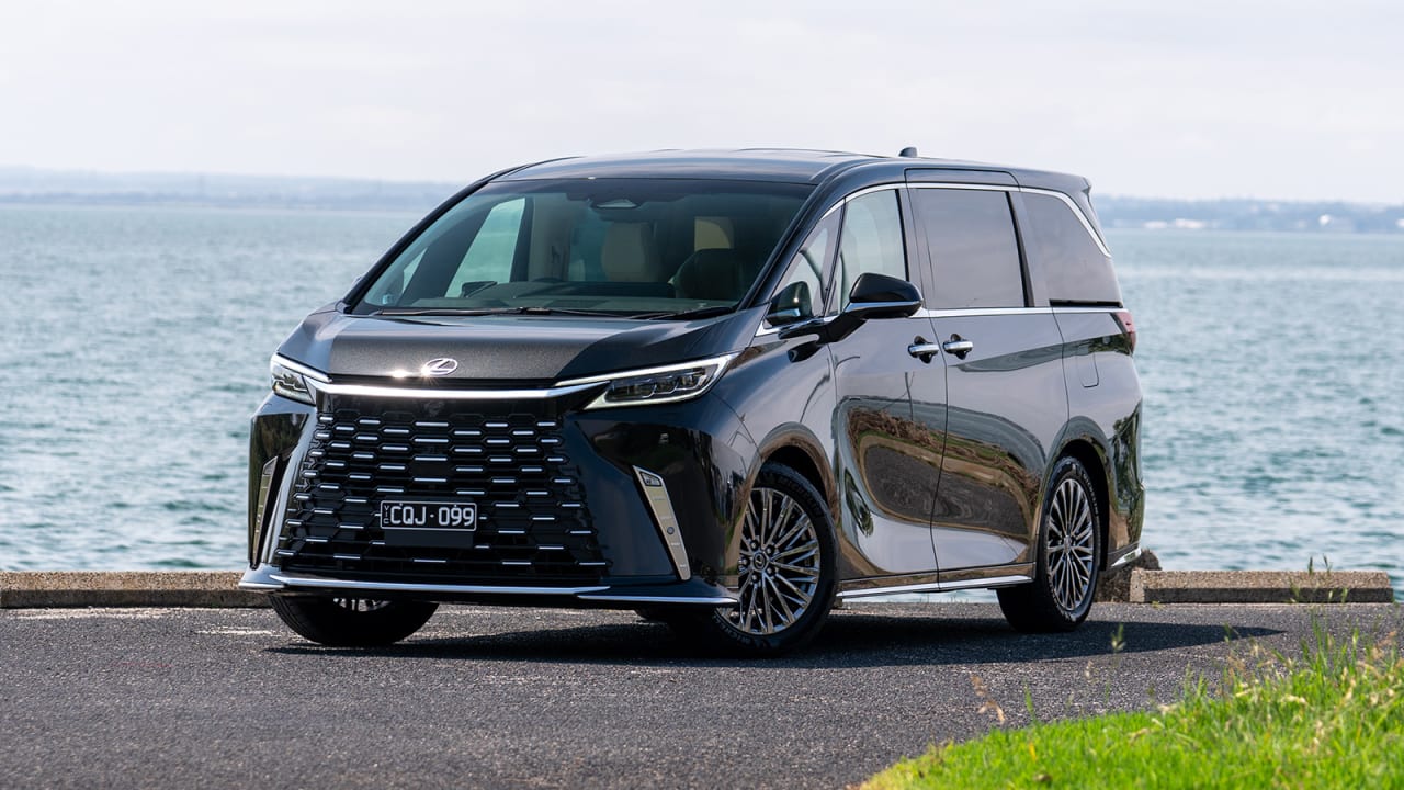 2024 Lexus LM350h Sports Luxury people mover review