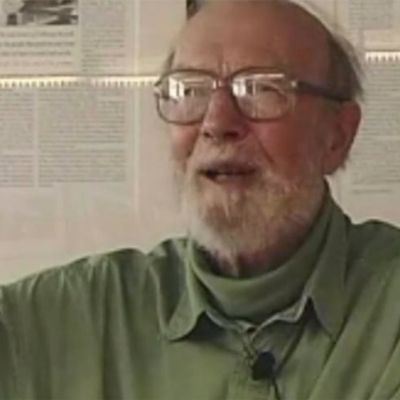 Pete Seeger Discusses Political Songs