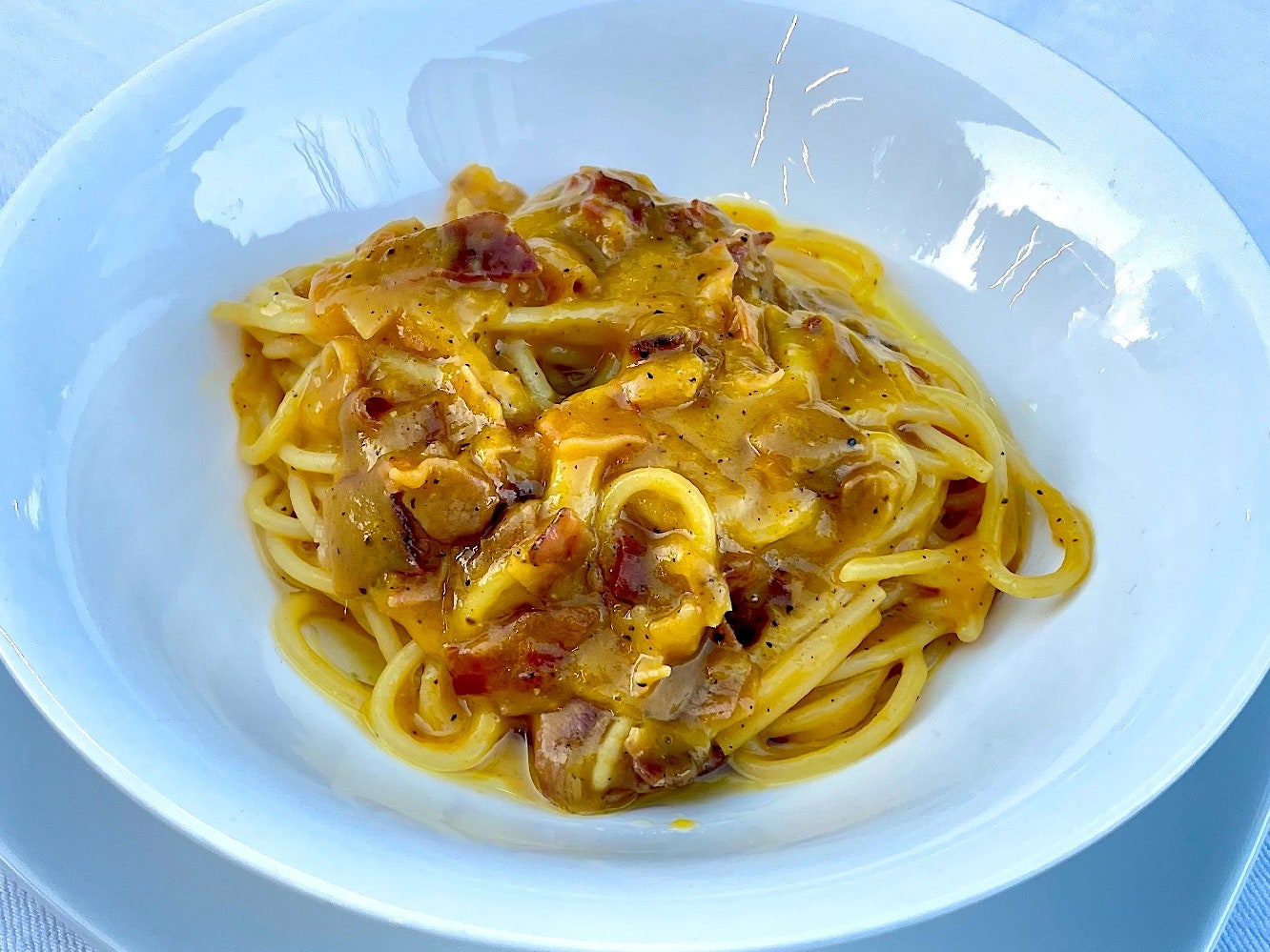 Carbonara al mango: la ricetta sorprendente (e senza uova)