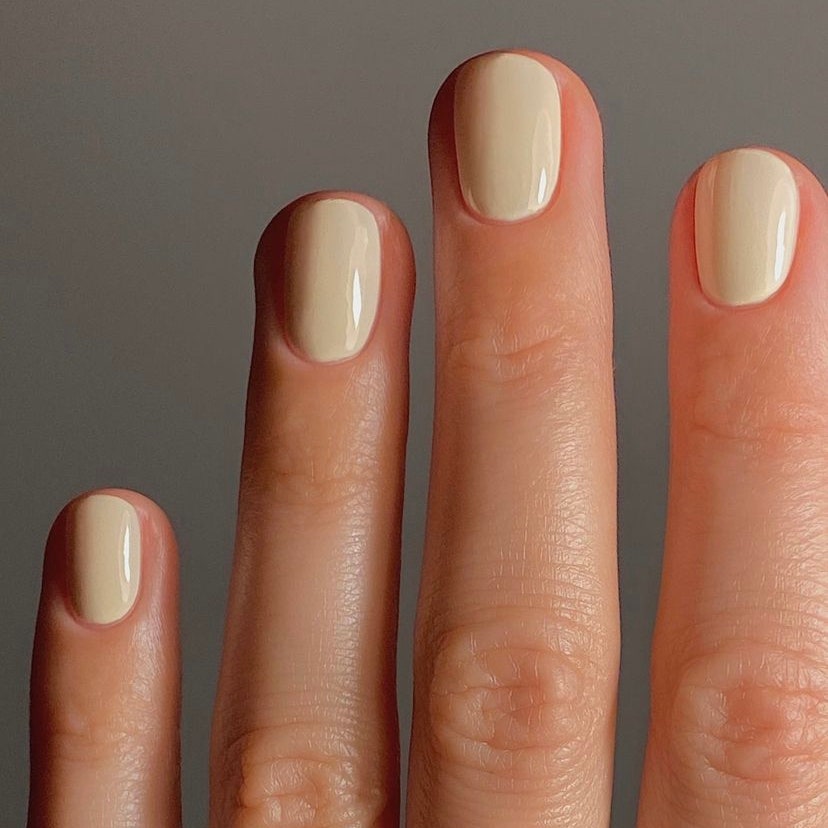 La manicure del mese di aprile: i colori unghie di primavera… giallo, verde menta, rosa antico e carta da zucchero