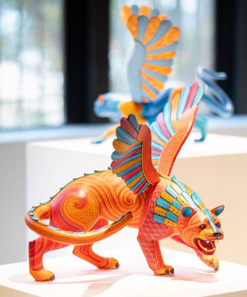 itscolossal:
“Vibrant Patterns Envelop Dozens of Mythical Animal Sculptures That Explore the Folk Art Traditions of Mexico
”