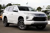 Mitsubishi Pajero Sport 2023