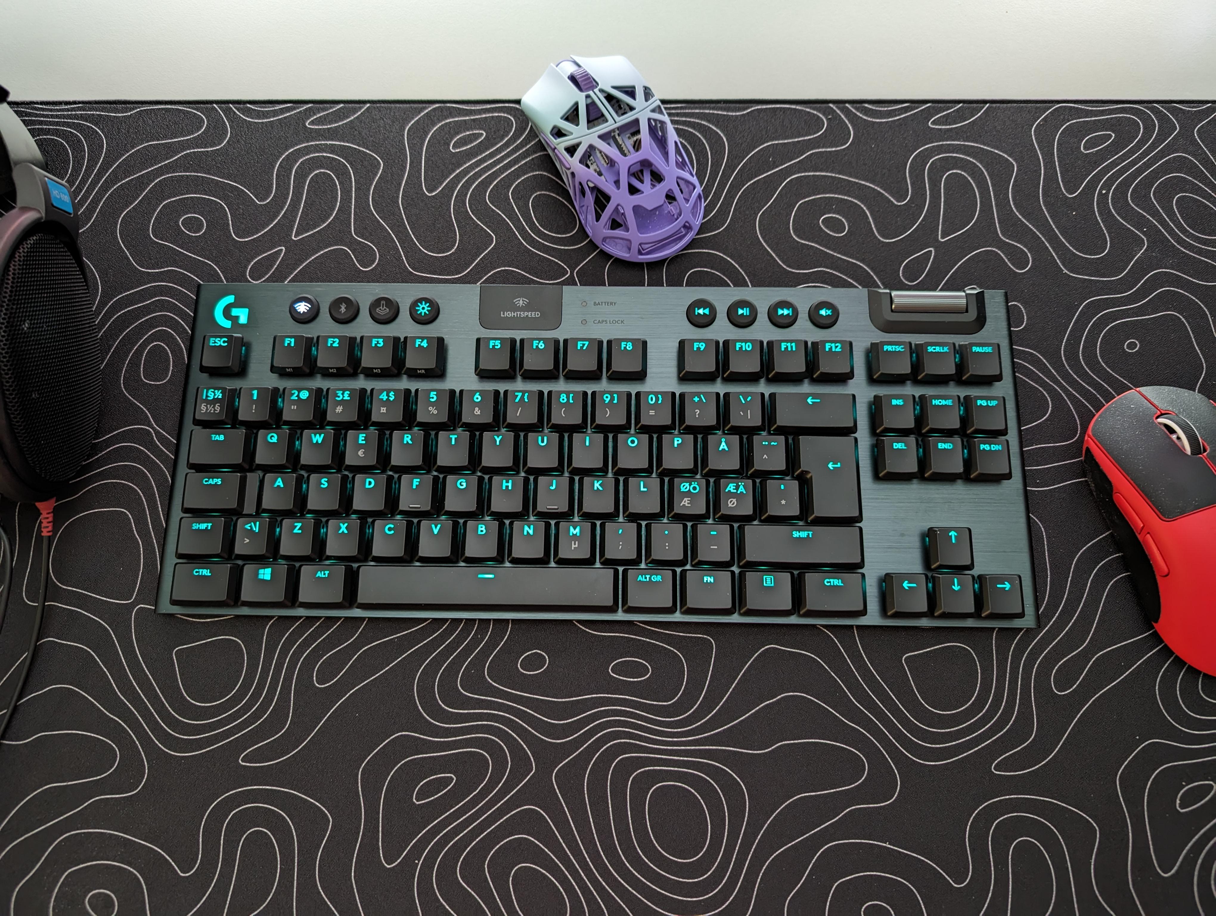 r/pcmasterrace - My girlfriend surprised me and bought Logitech G915 TKL saying "i knew you wanted it when you picked it up and held it at the store the other day" she's the best