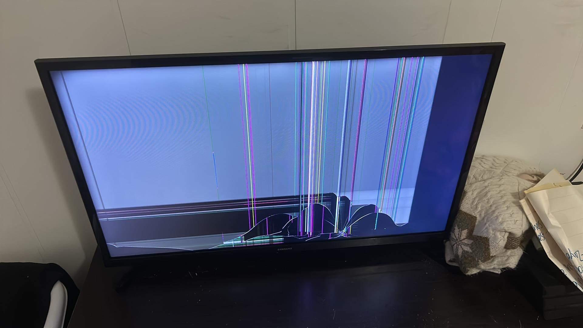 r/mildlyinfuriating - My toddler has smashed yet another television.
