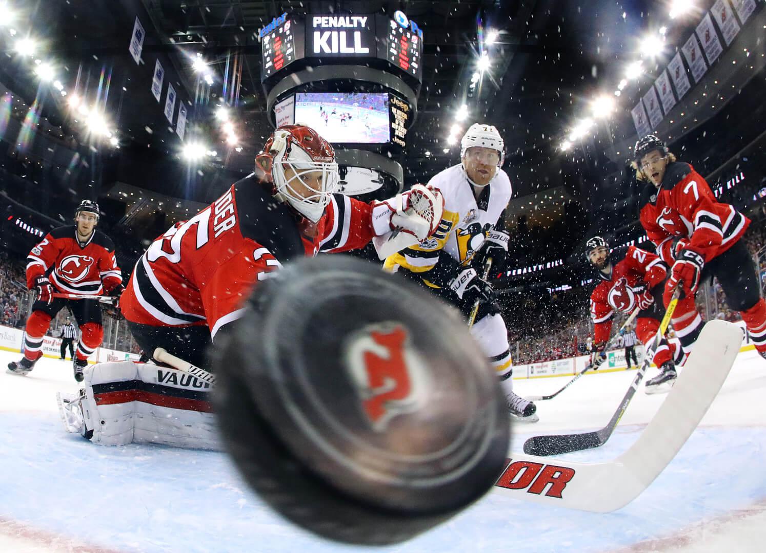 r/hockey - World sports photography awards: Winning shot of ice hockey category.