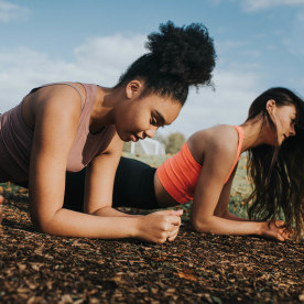 Women do the plank