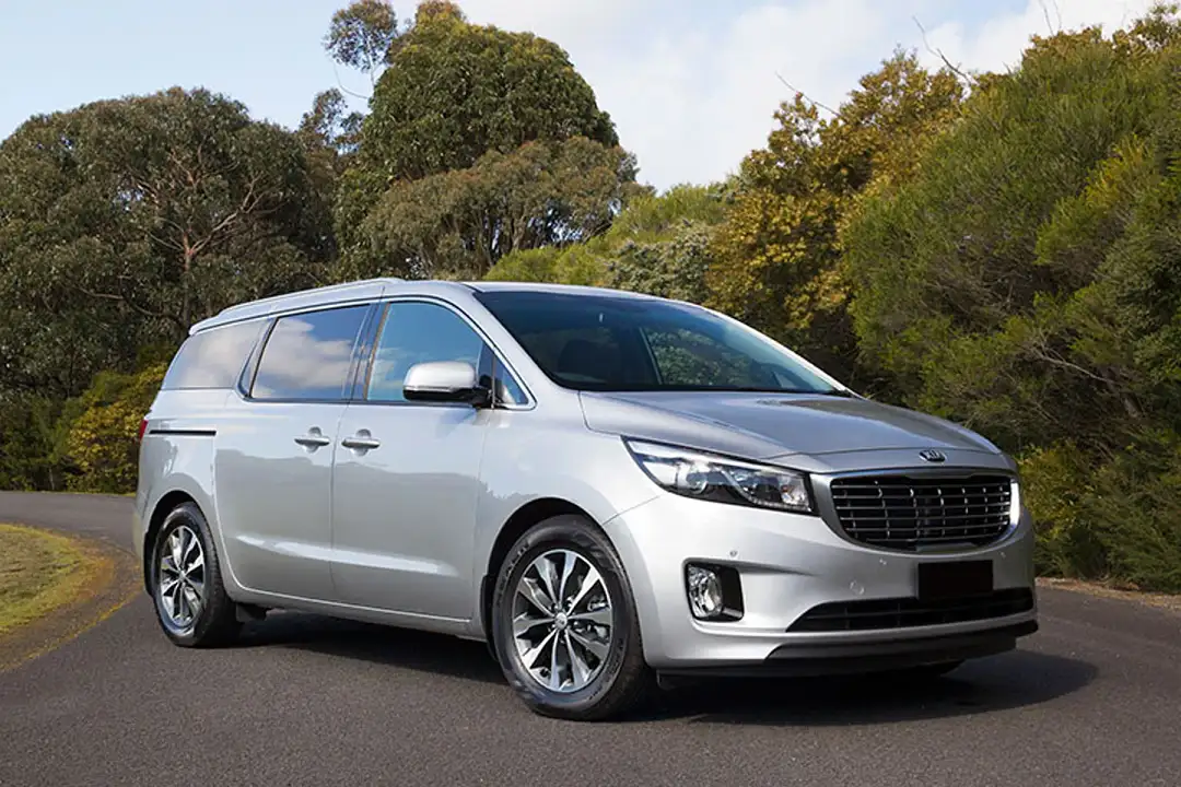 2016 Kia Carnival SLi review