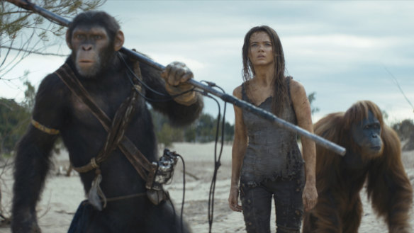 Noa (Owen Teague), Nova (Freya Allan) and Raka (Peter Macon) confront a new world in Kingdom of the Planet of the Apes.