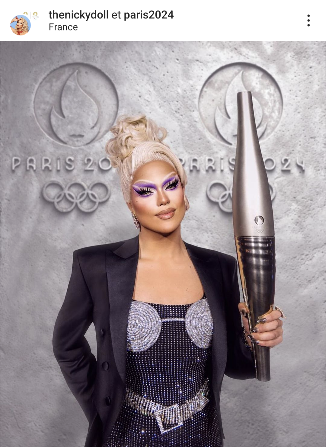 r/dragrace - Nicky becomes the first Rugirl to ever bear the Olympic flame