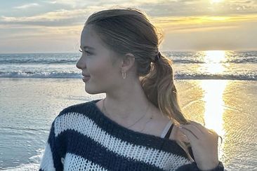 Amy Adams&#x27; lookalike daughter Aviana