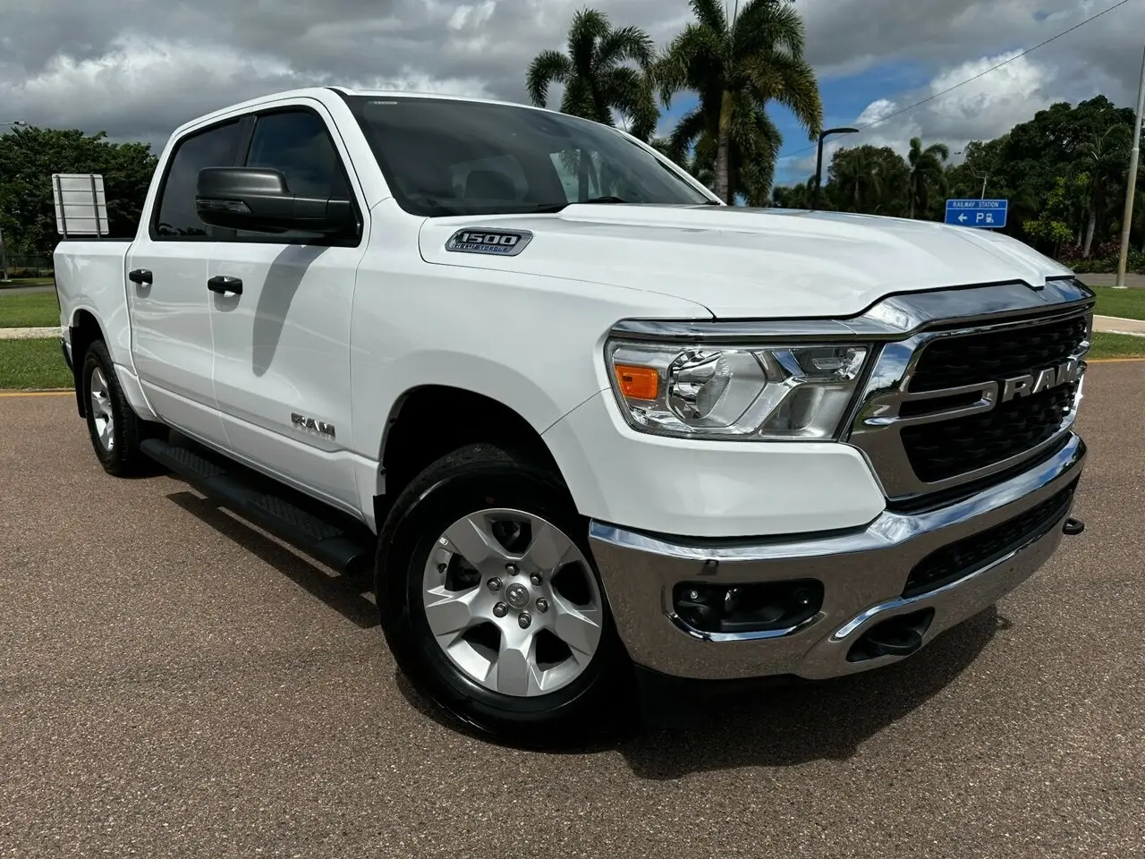 969553130 - RAM 1500 DT Big Horn Utility Crew Cab SWB 4dr Auto 8sp 4x4 5.7i (5'7" Tub) [MY24]