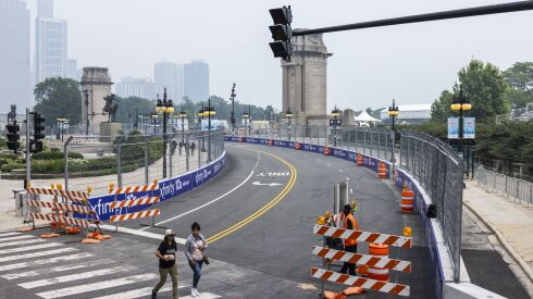 Pedestrians 2023 NASCAR Chicago Street Race turn 8 South Michigan Avenue West Ida B. Wells Drive