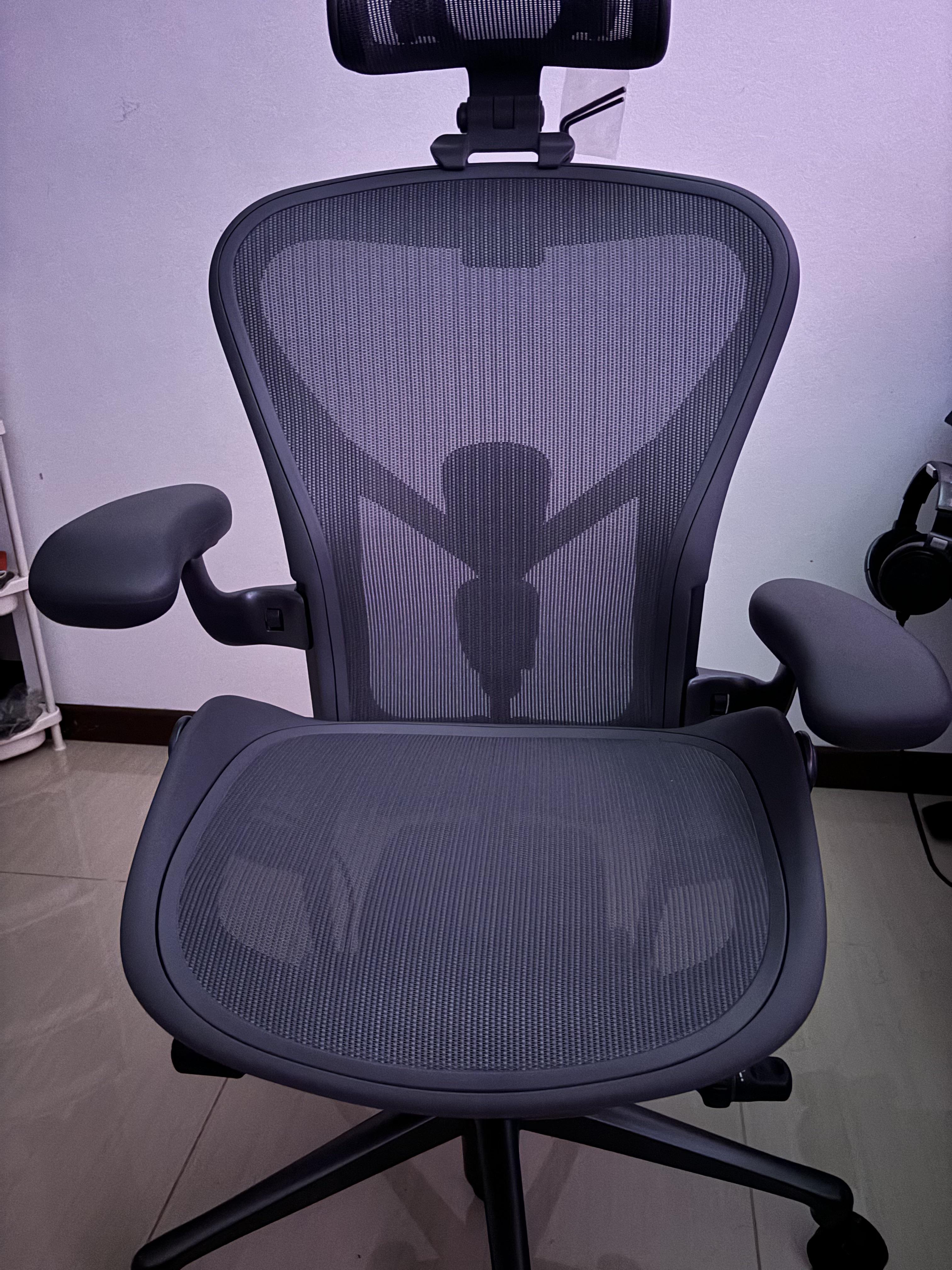 r/pcmasterrace - New "gaming" chair, Herman Miller Aeron Chair. Hopefully I made the right decision because it was a hefty investment for a chair. 