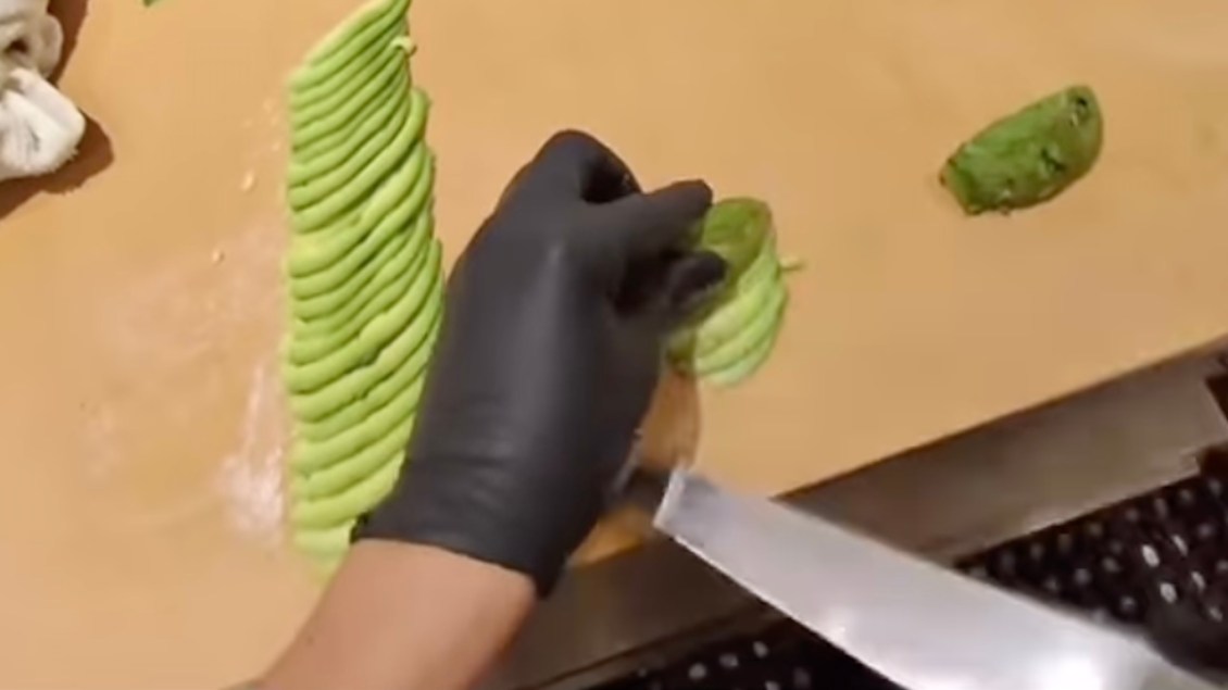 Avocado Knife Slices