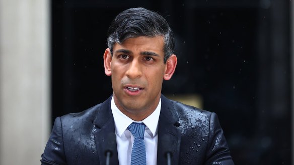 Rain-soaked Sunak calls snap election as Tories face thrashing