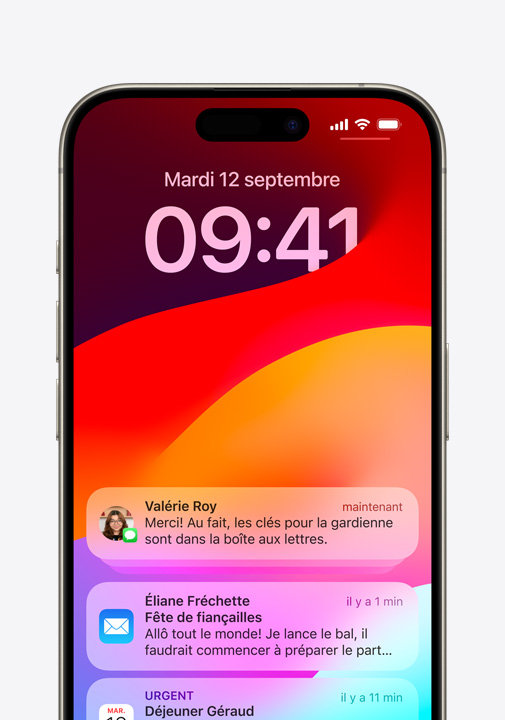 Écran d’iPhone affichant un texto iMessage chiffré, une notification Mail et une invitation Calendrier urgente.