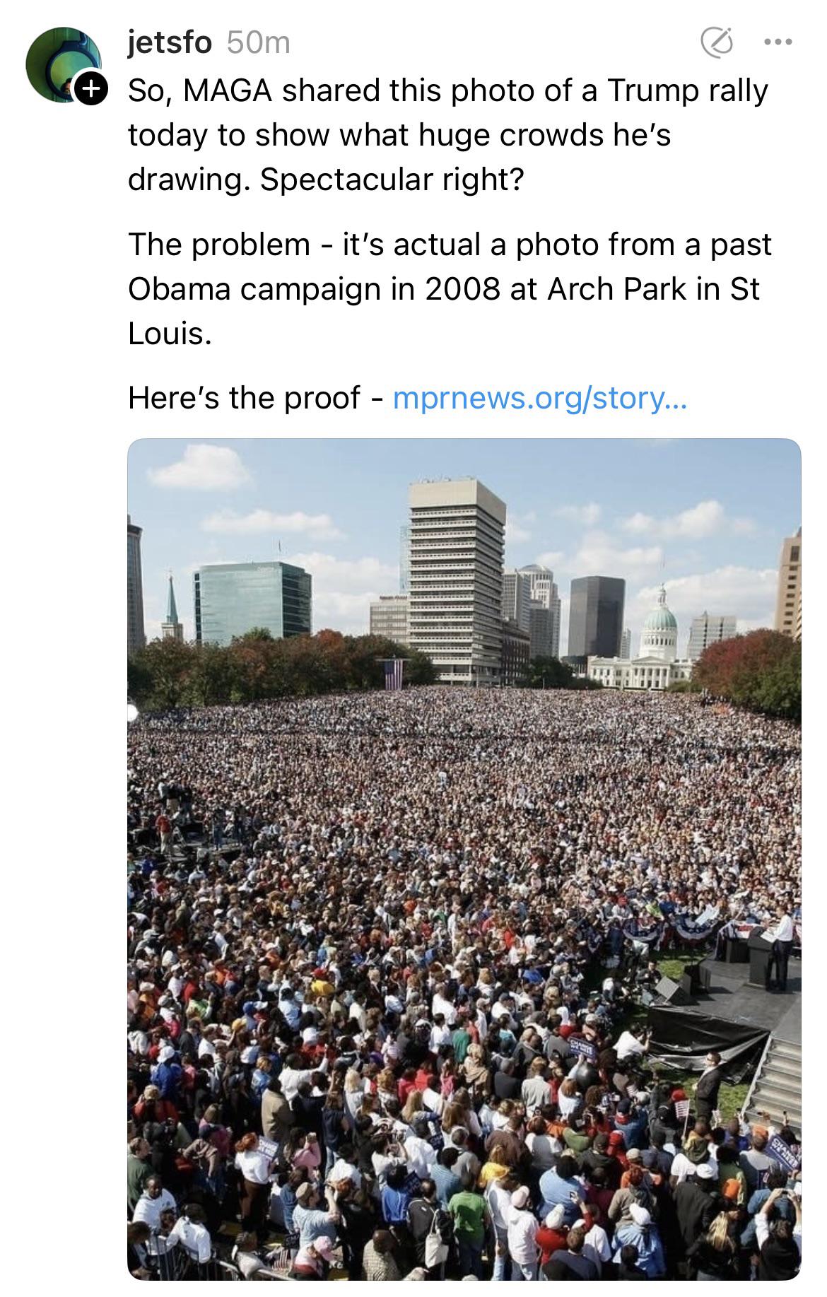 r/facepalm - You can see Obama IN THE PHOTO