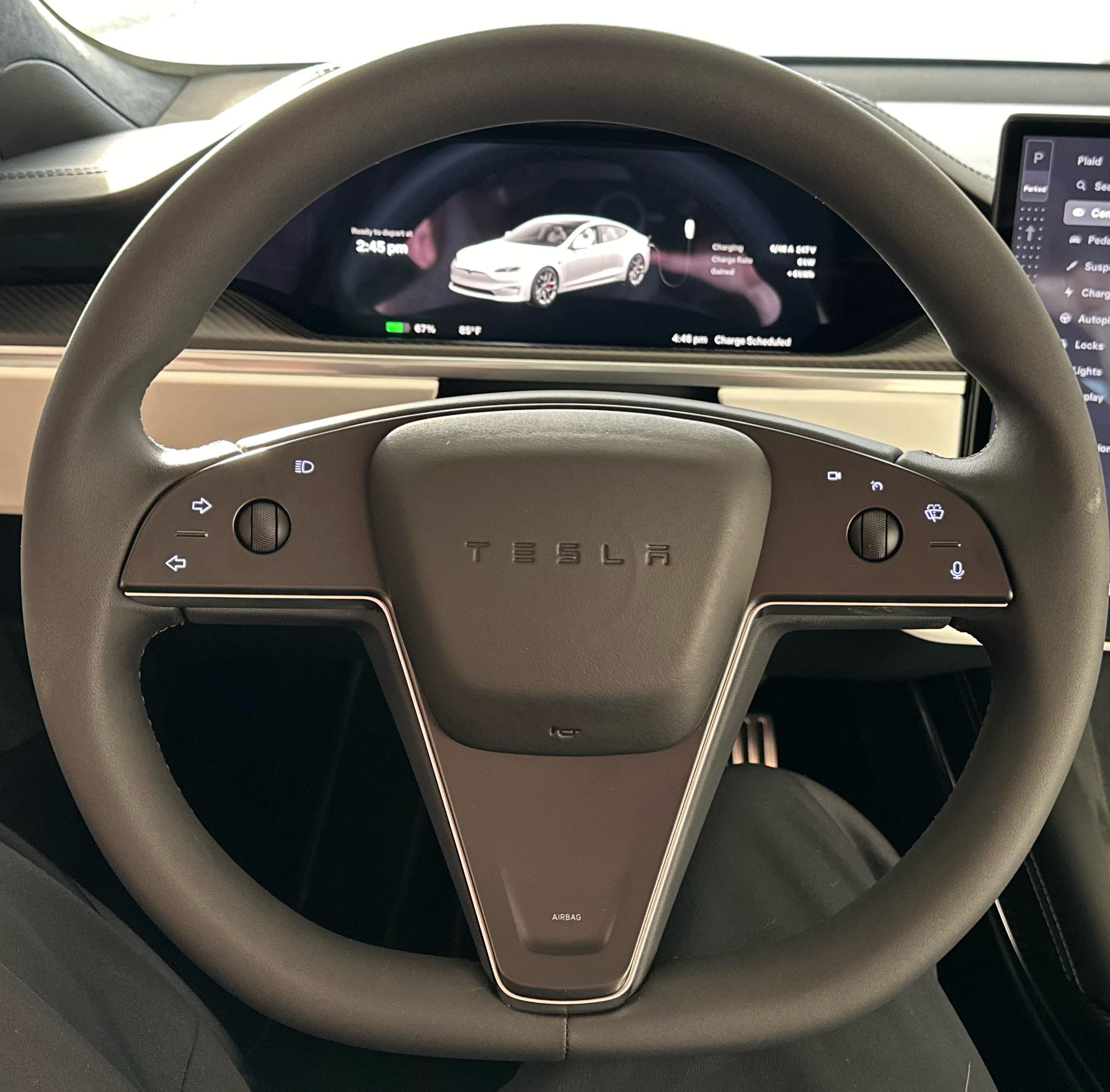 r/TeslaLounge - 2024 Model S Plaid - New Steering Wheel.