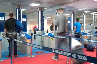 Traveller Letters: New SmartGates at Sydney Airport are a schemozzle