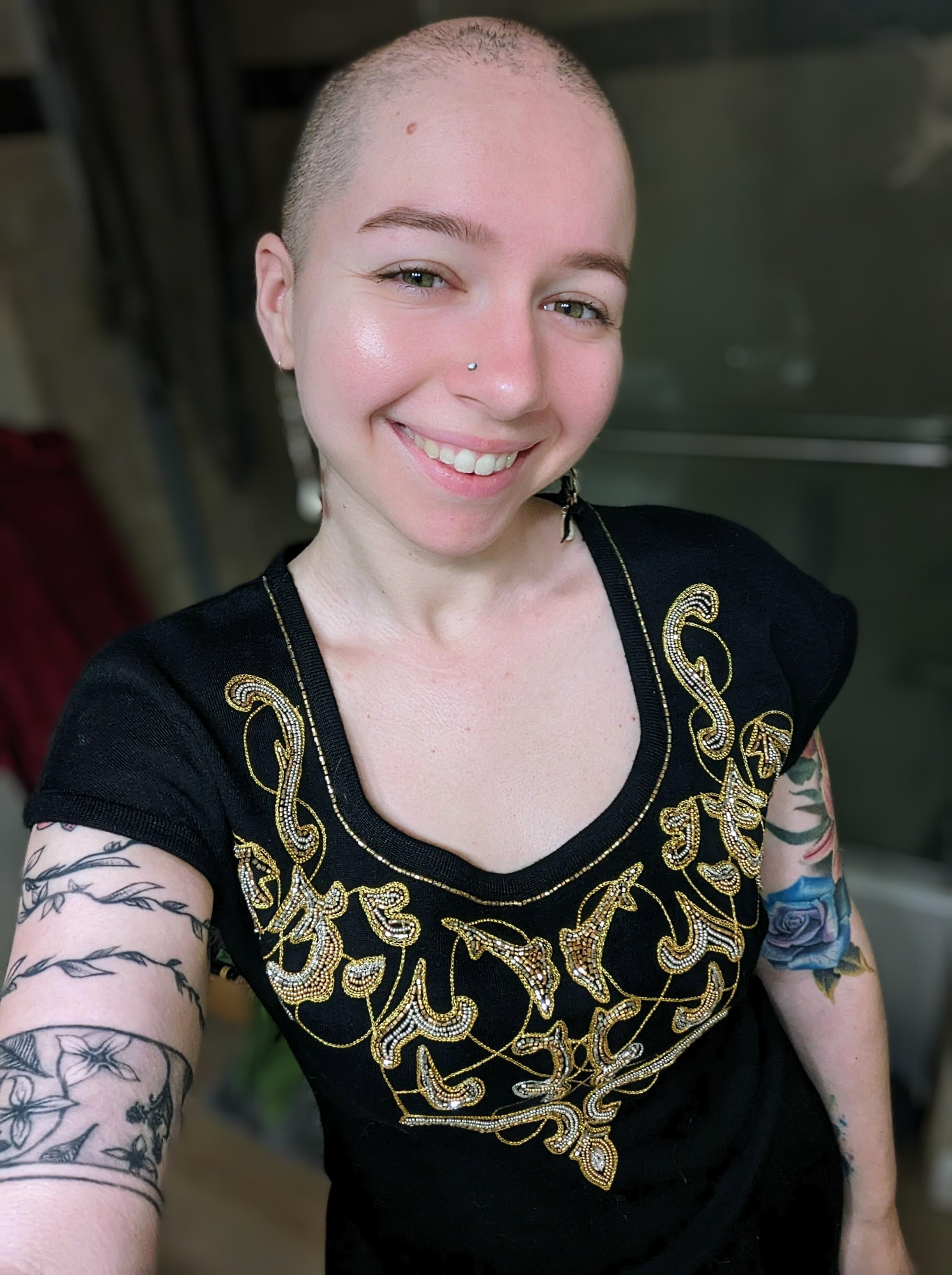 r/MadeMeSmile - Hi friends! Remember that you're beautiful no matter what you look like! Be kind to yourself and shine on~