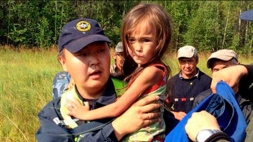 r/interestingasfuck - In 2014, 3-year-old Karina Chikitova survived 11 days in a Siberian forest, filled with bears and wolves, with only her dog for companionship. She ate wild berries, drank from a river, and stayed warm by curling up next to her dog. The dog eventually returned to the village…