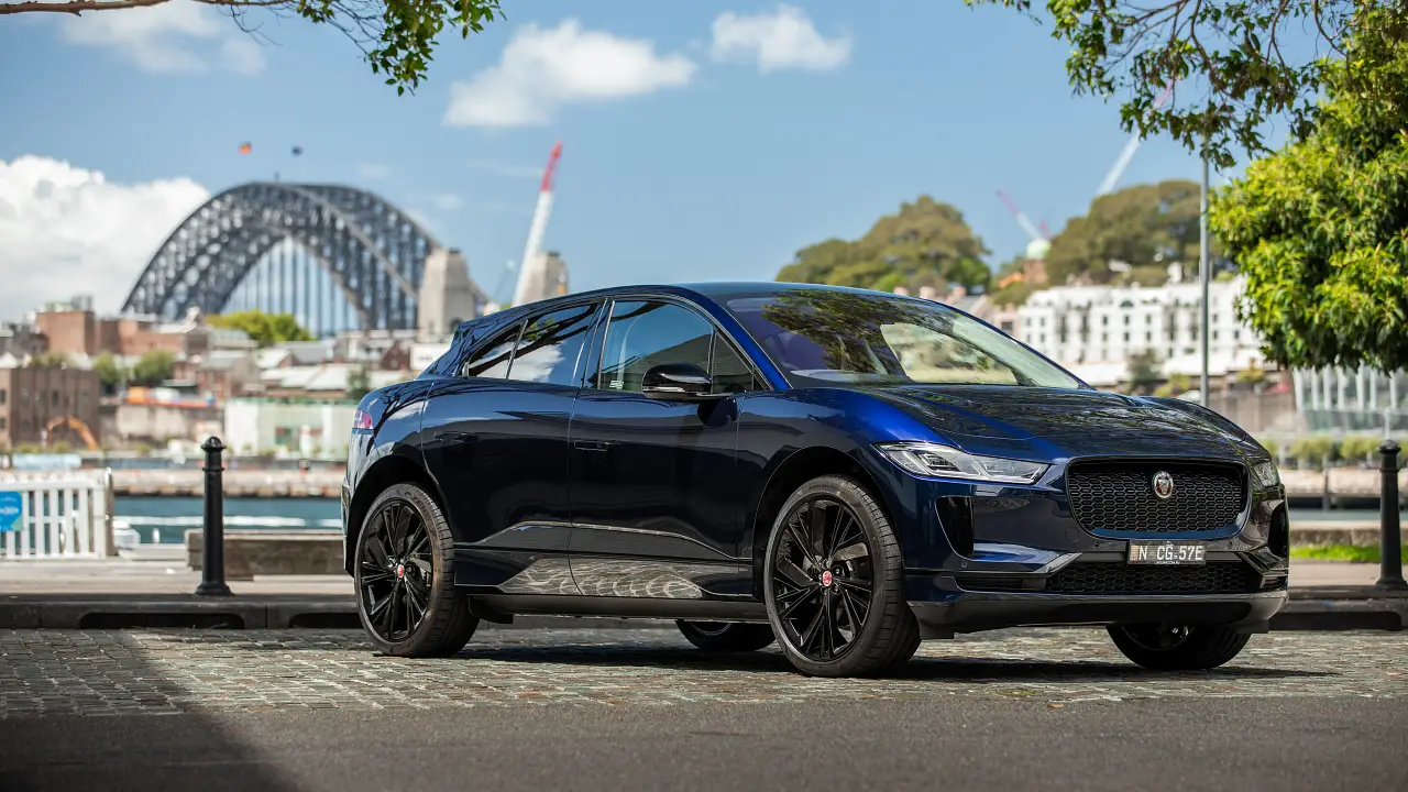 2023 Jaguar I-Pace EV400 HSE review