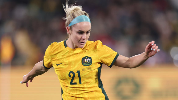 Ellie Carpenter says Matildas players are exhausted after such a long season.