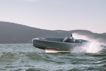 It’s sleek, stylish and pure waterborne fun: the Frauscher x Porsche 850 Fantom Air.