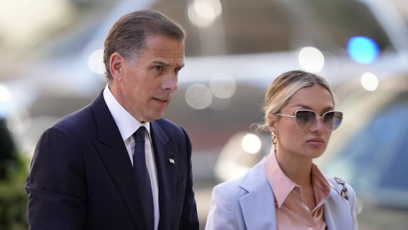 Hunter Biden arrives at court with his wife, Melissa Cohen Biden.