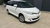 Toyota Tarago 2010