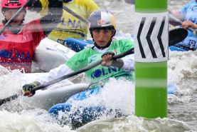 Jessica Fox leads the way in the kayak cross semi-finals in Poland.