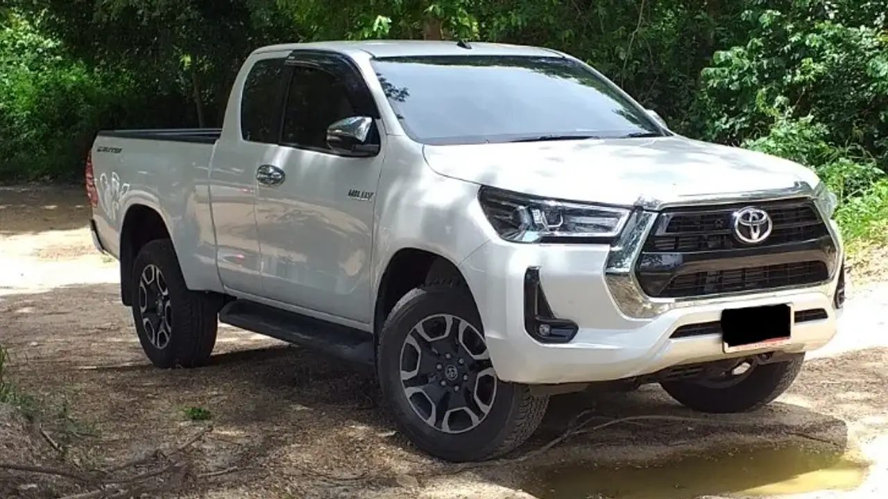 2020 Toyota HiLux SR5 Hi-rider (Thailand): owner review