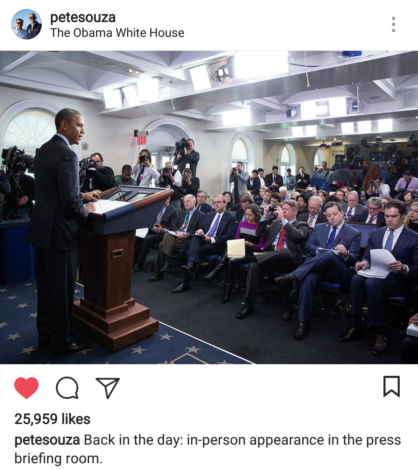 r/PoliticalHumor - Former presidential photographer, Pete Souza, throws the greatest shade