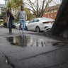 The wet weather in Sydney is forecasted to linger for the rest of the weekend.