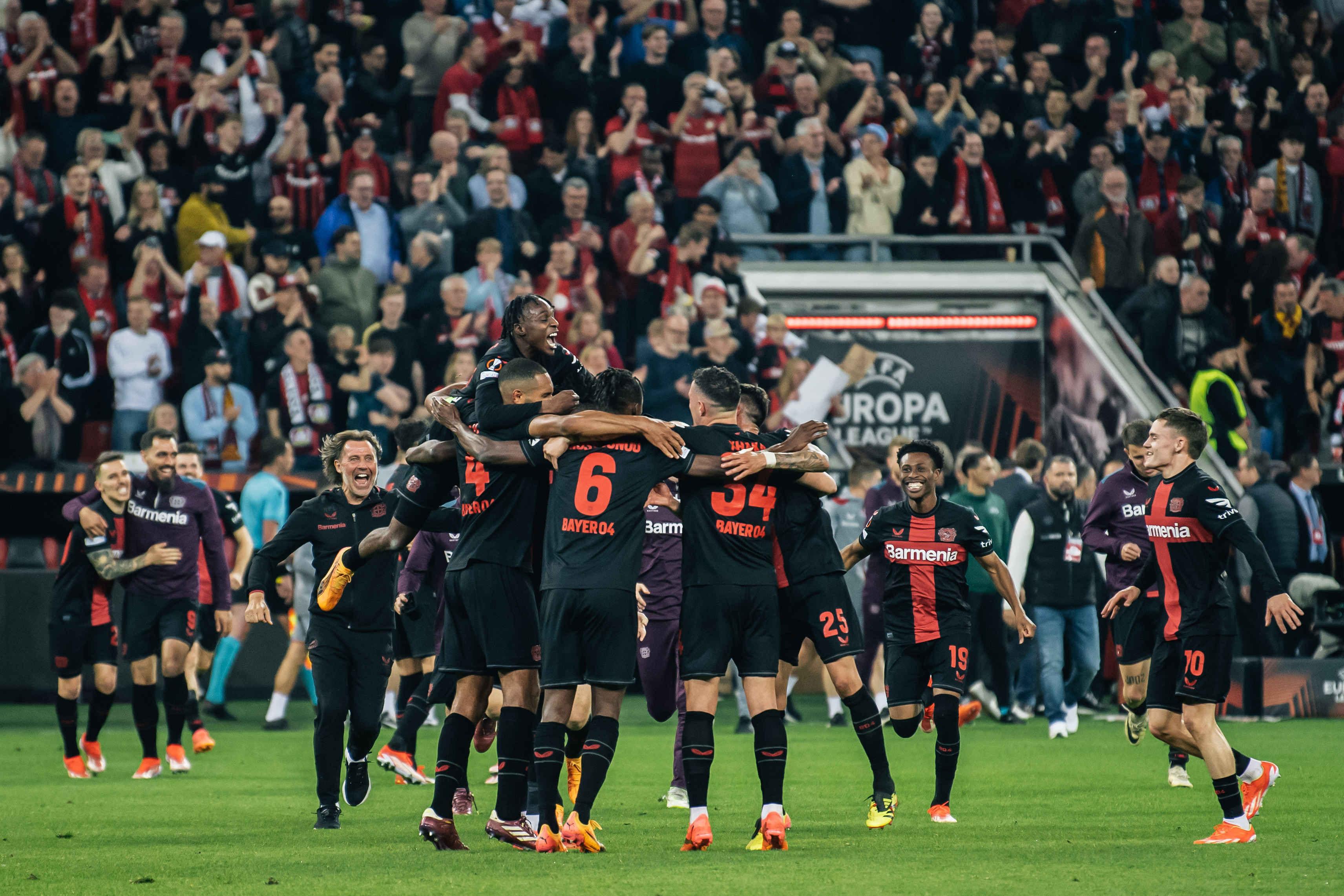 Bayer 04 Leverkusen v AS Roma - UEFA Europa League