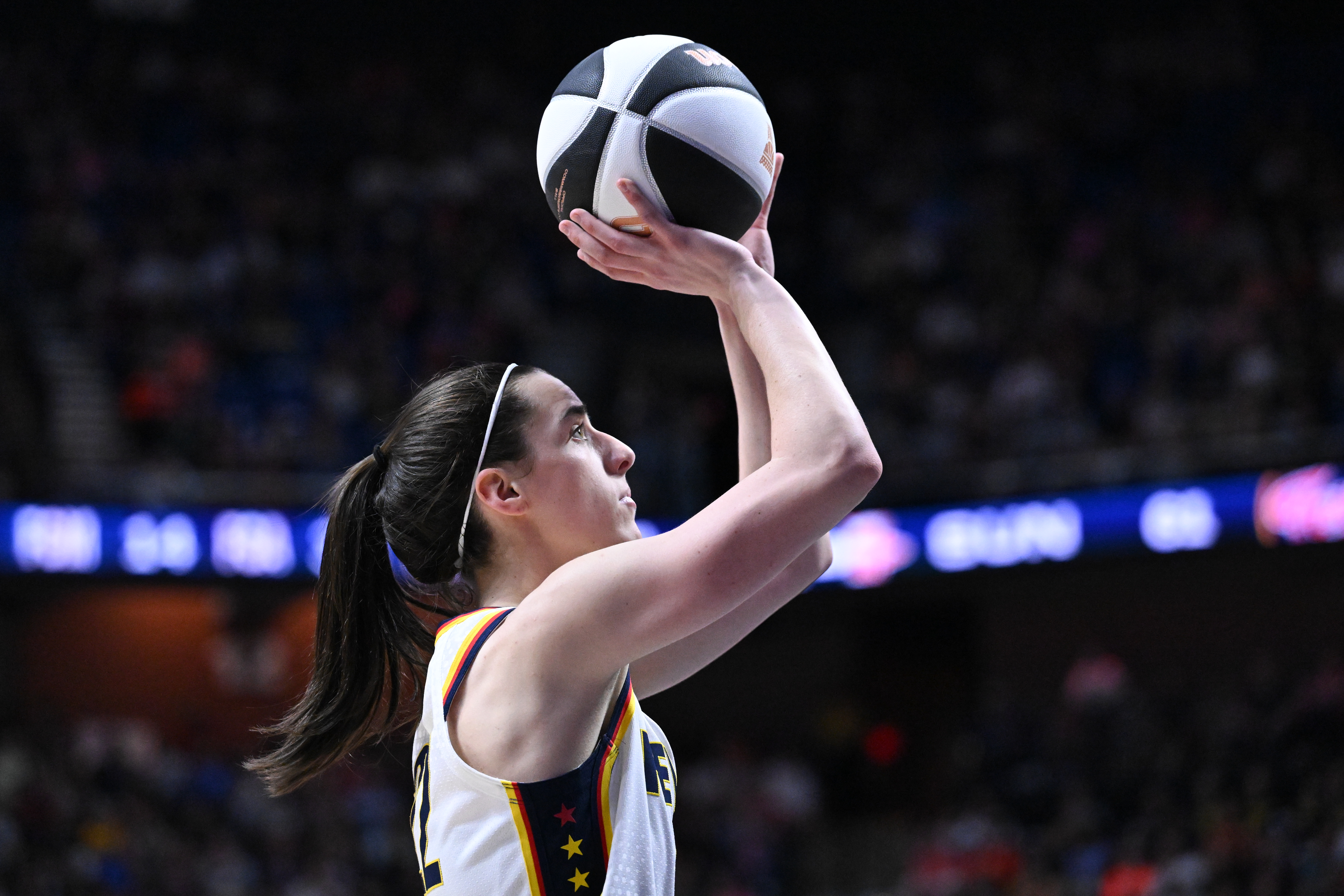 Indiana Fever v Connecticut Sun