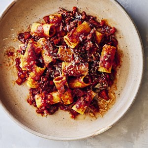 Rich red wine and tomato beef ragu: high wow factor, low maintenance.