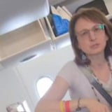This Mom Conned Her Way Into Better Flight Seats, And People Are Pissed