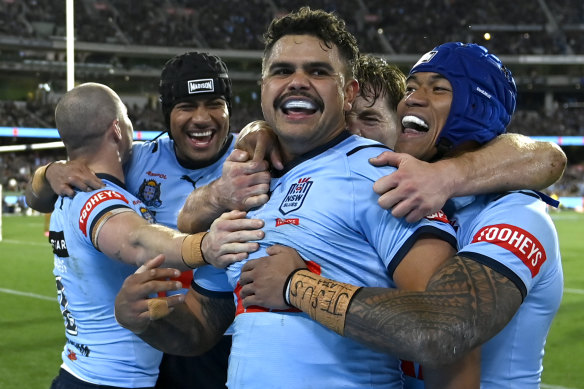 State of Origin II LIVE: Blues level series with 38-18 win built on record first-half try blitz