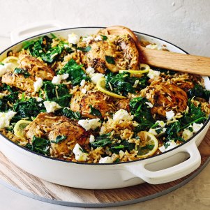 One-pot Greek chicken and rice: quick and delicious.