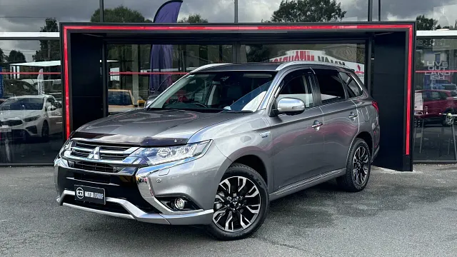 used Mitsubishi Outlander Exceed 2.0L SUV 4WD Hybrid VIC