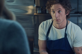 Seinfeld in a kitchen: Carmy (Jeremy Allen White) in The Bear.