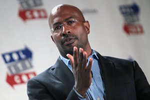 Van Jones speaking at the 2016 Politicon at the Pasadena Convention Center in Pasadena, California