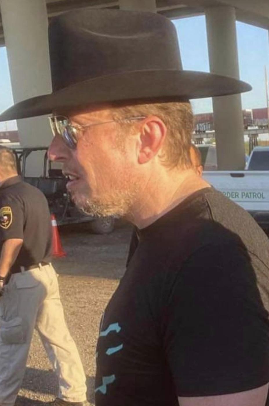 r/pics - Elon Musk wearing a cowboy hat backwards