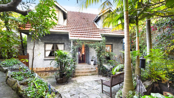 The Watsons Bay home of lawyer Brett Galloway is for sale for the first time in 23 years.