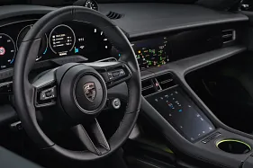 Porsche shuns major tech trend