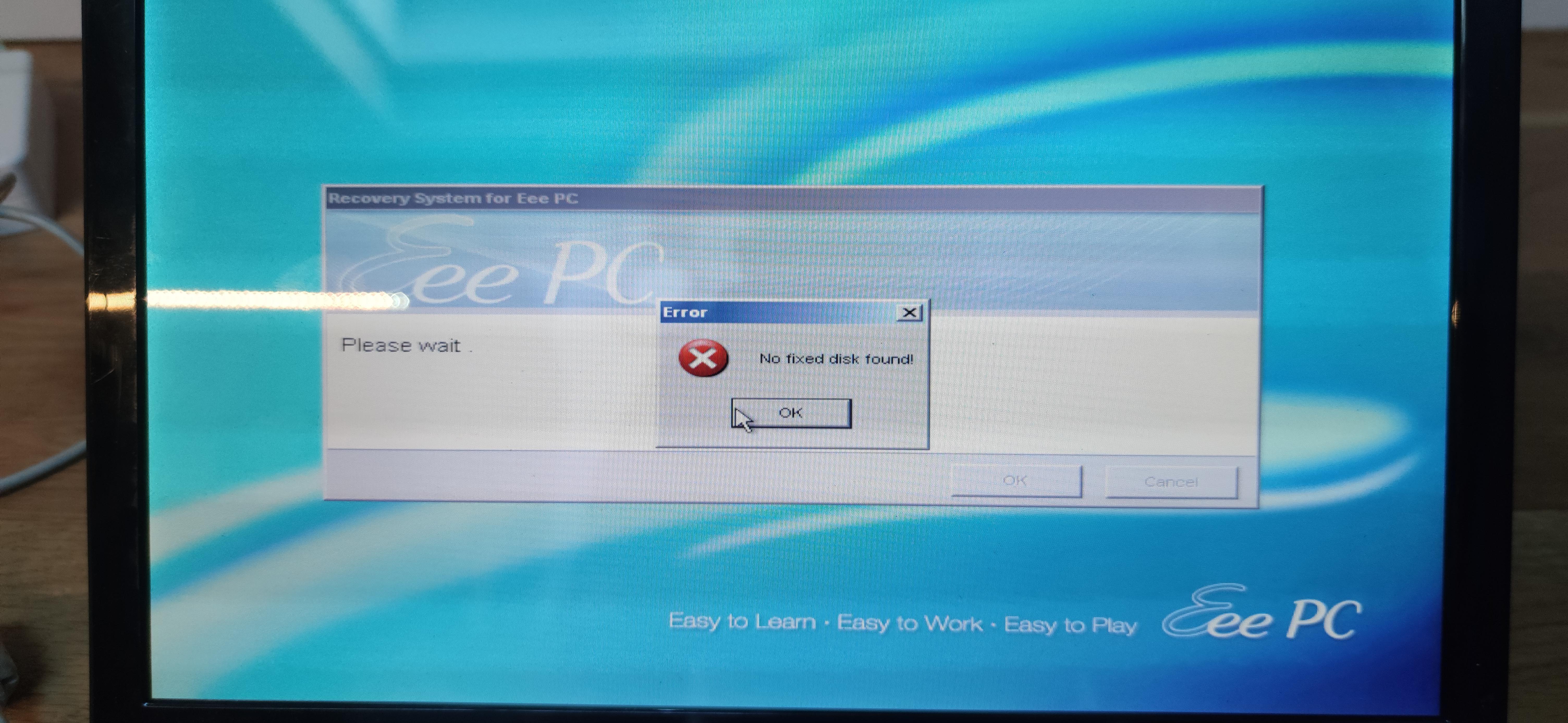 r/eeepcmasterrace - hi everyone, i'm having a little problem with my eepc, i was trying to reset the original os on it but the installer kept crashing or giving me this error. the hard drive and boot cd are both tested and working, how can i fix it?