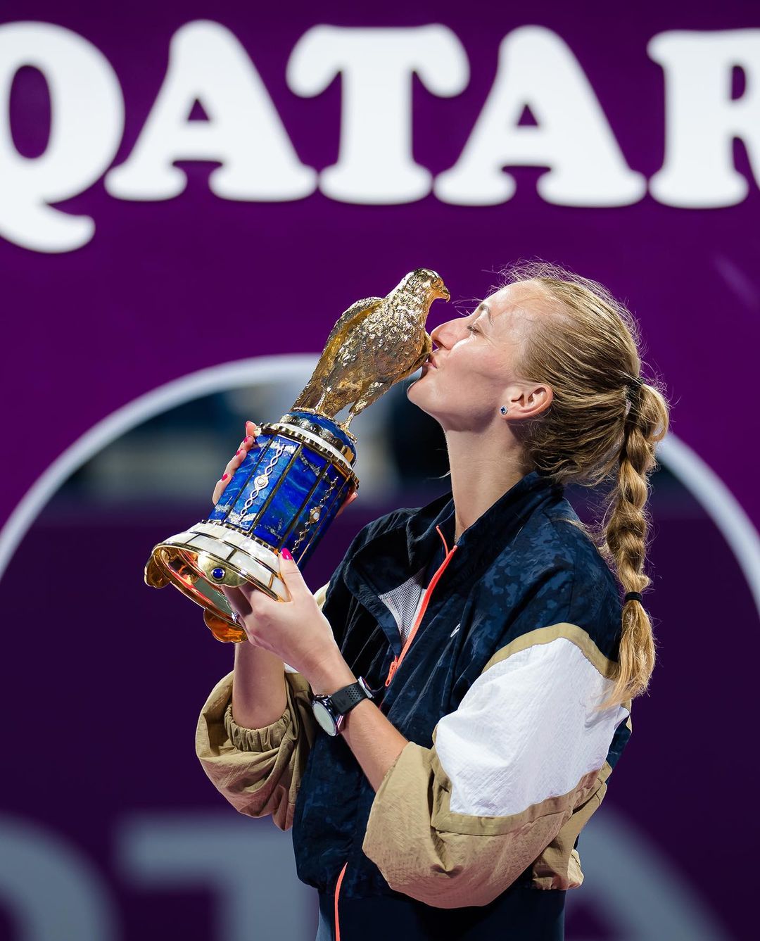 r/tennis - Petra Kvitova with the Doha Eagle. One of the best trophies in Tennis.